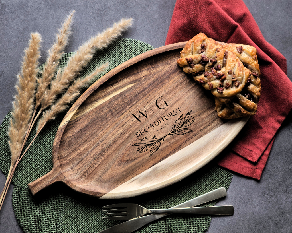 Personalised Acacia Serving Board – Custom Name & Date Gift