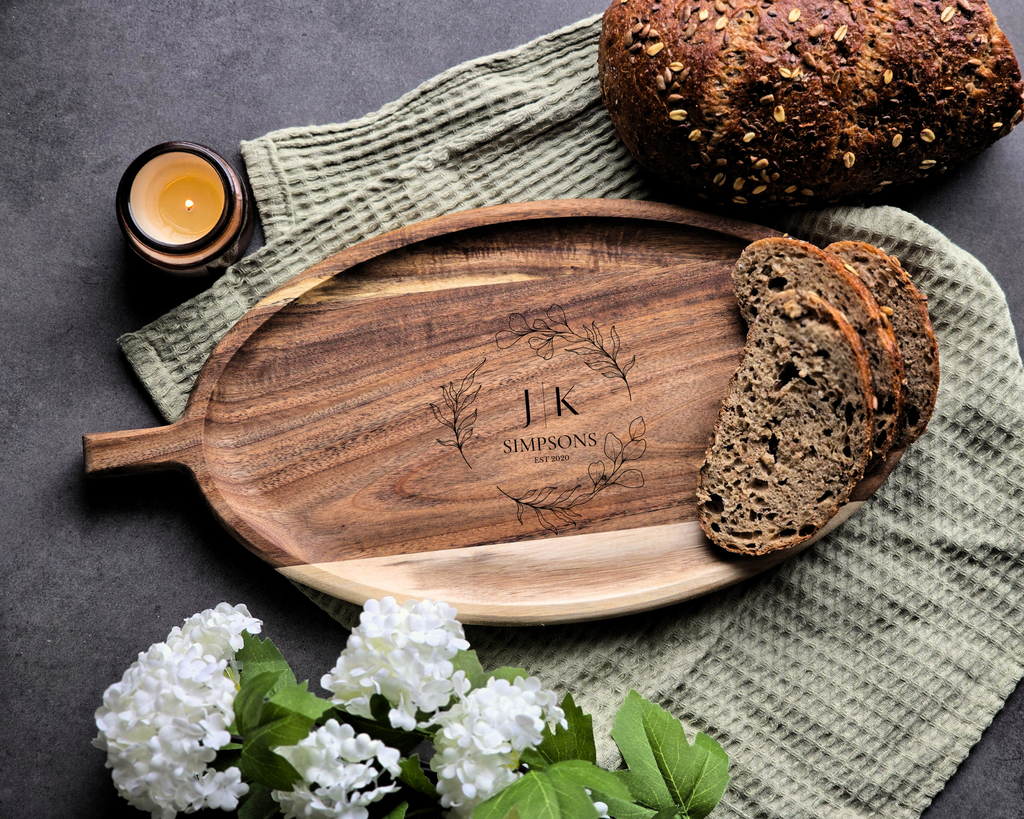 Personalised Acacia Serving Board – Custom Name & Date Gift