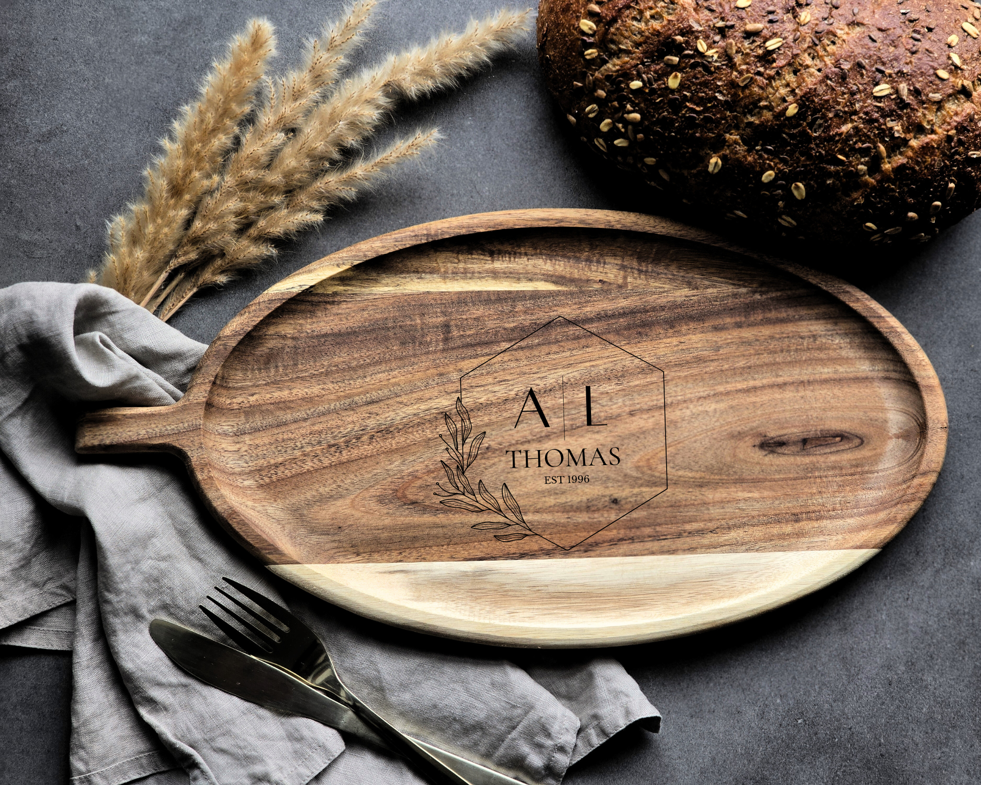 Personalised Acacia Serving Board – Custom Name & Date Gift