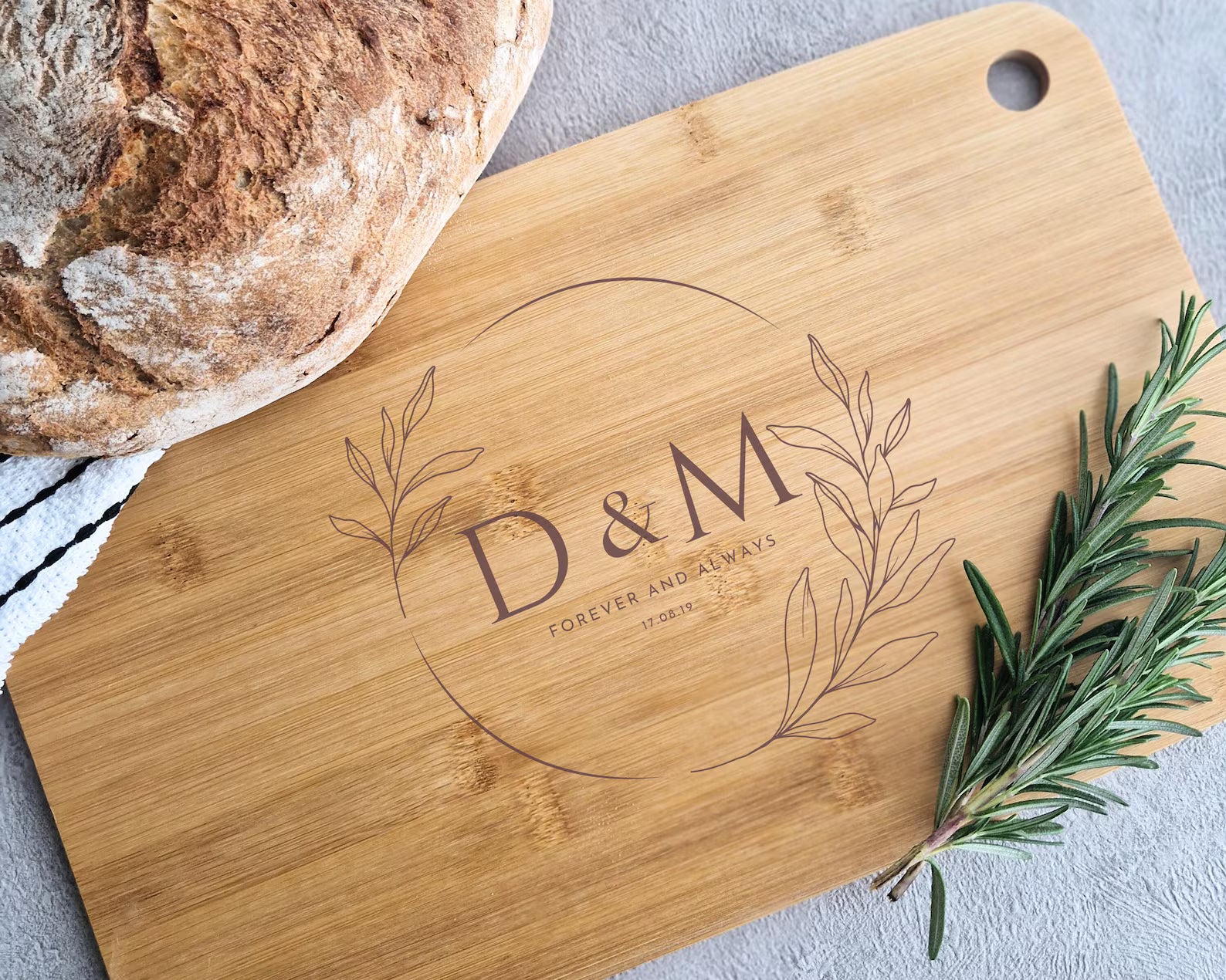 Personalised Natural Bamboo Wood Chopping Board – Custom Name & Date Gift