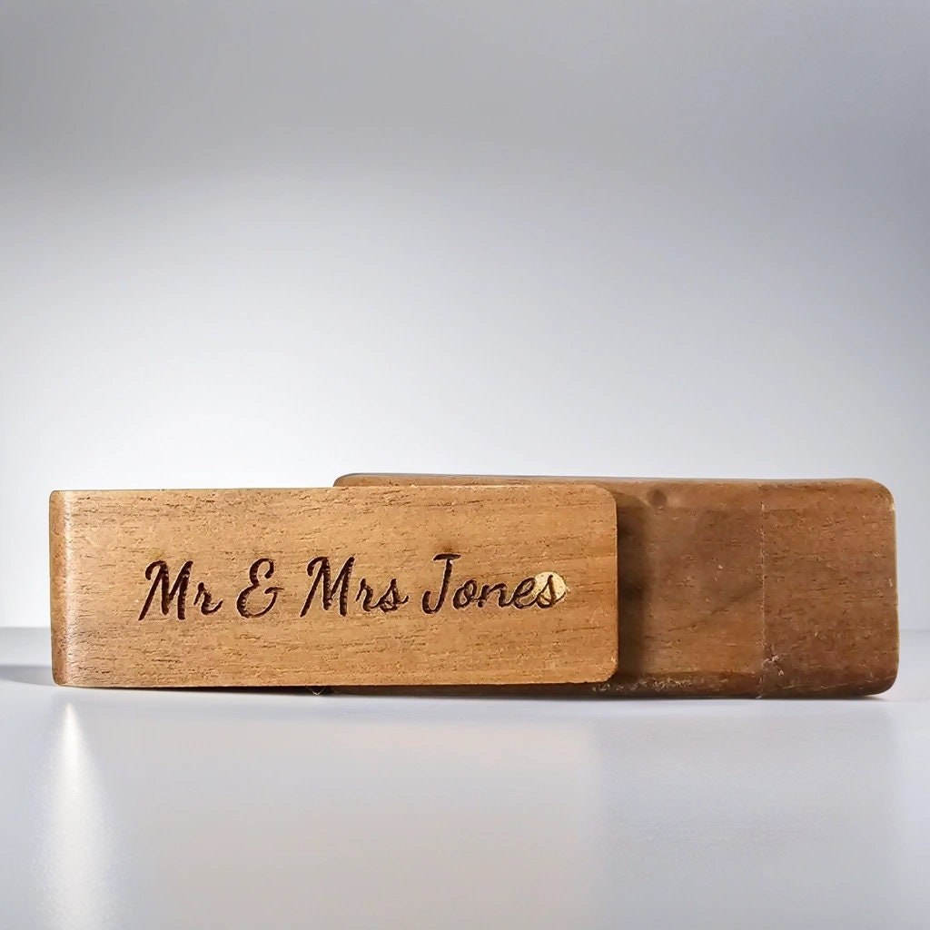 Dual-Plug Custom Wooden USB Drives 16GB for Wedding Photos and More, USB & USB-C Compatible. Custome memory sticks for wedding photography